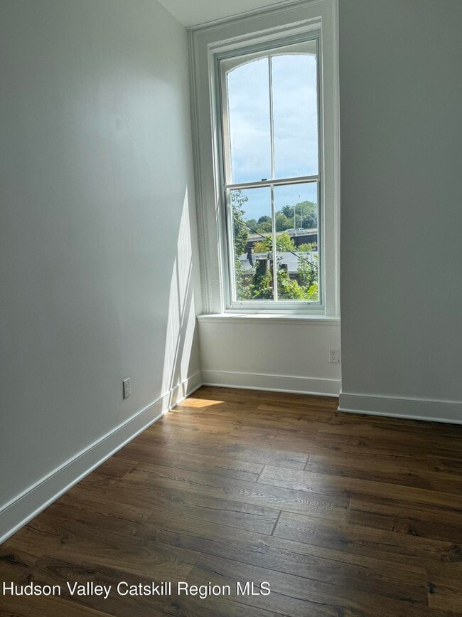 Building Photo - 16 Abeel St