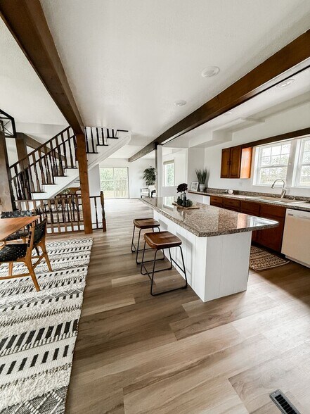 Building Photo - 602 Buick Dr