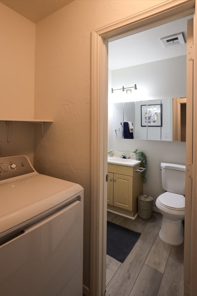 Building Photo - 328 E Dunbar Dr