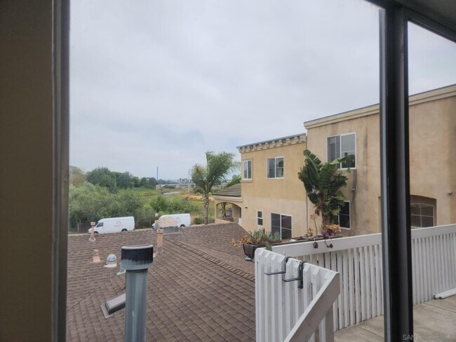 Building Photo - 4373 W Point Loma Blvd