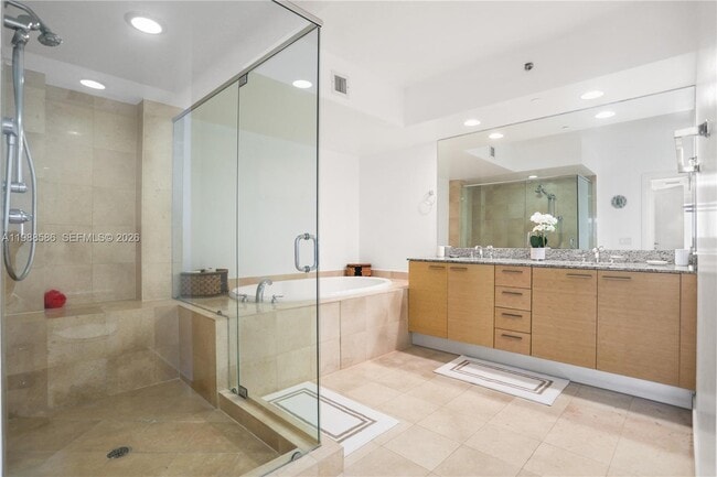 Building Photo - 1830 S Ocean Dr