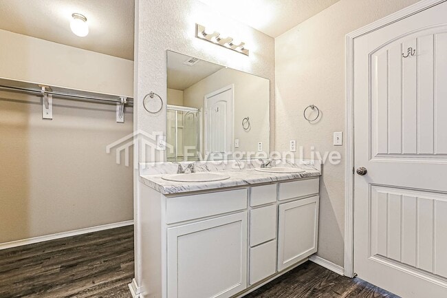 Building Photo - 10509 Cypress Knee Dr