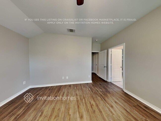 Building Photo - 137 Acadia Ln