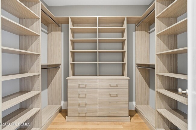 Building Photo - 84 Cooper Ave