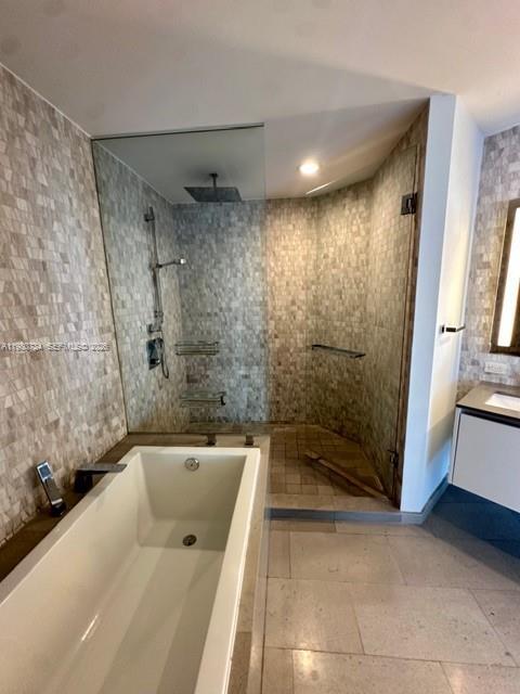 Building Photo - 68 SE 6th St