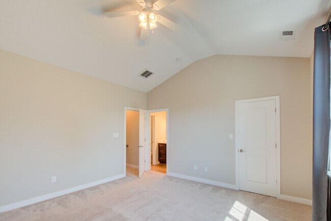 Building Photo - 609 Fishers Ct