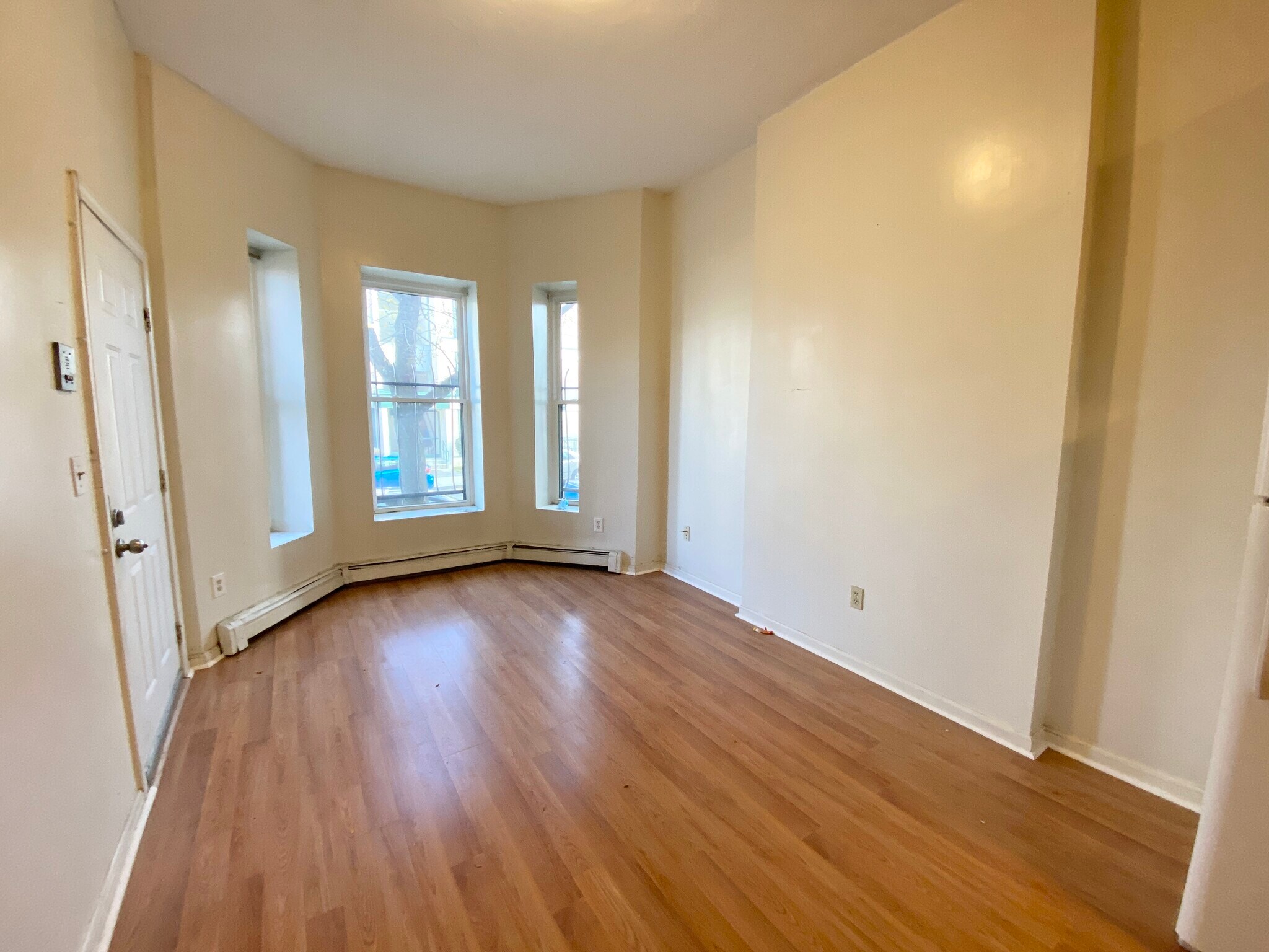 Building Photo - 65 Hammond St