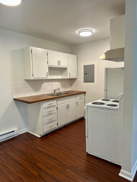 Building Photo - Live Near Vanderbilt & Belmont! Updated Condo with Pool Access