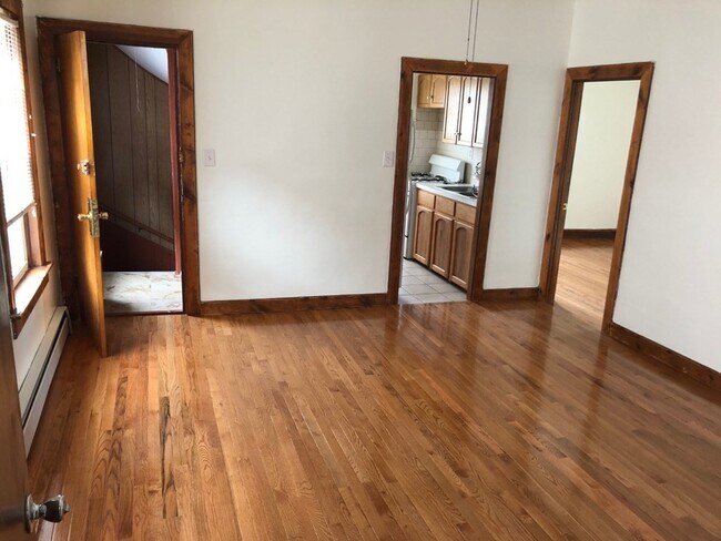 Building Photo - 117 Thomas St