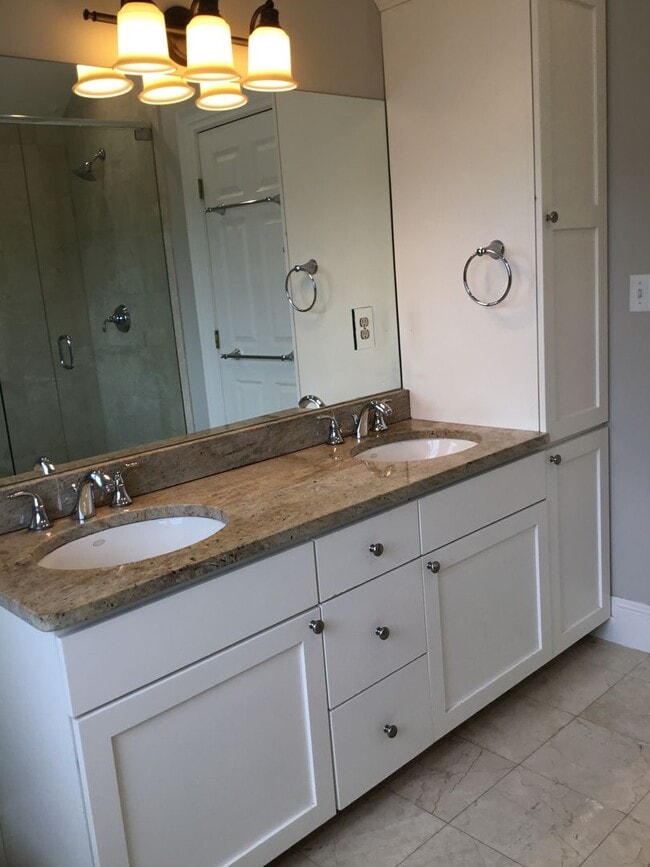 Building Photo - ***JUST REDUCED!!!*** - Marblehead Highlands Townhouse