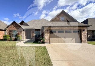 Building Photo - "Stunning 4-Bed Gem with Granite Touch & C...