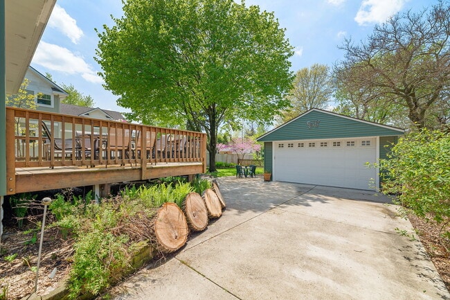 Building Photo - 430 S Highland Ave