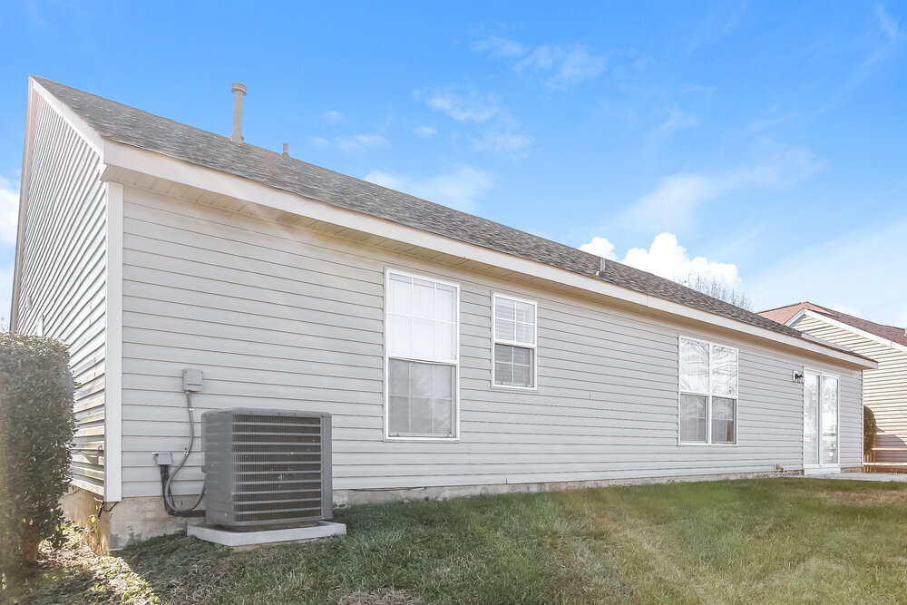 Building Photo - 1528 Moss Creek Dr