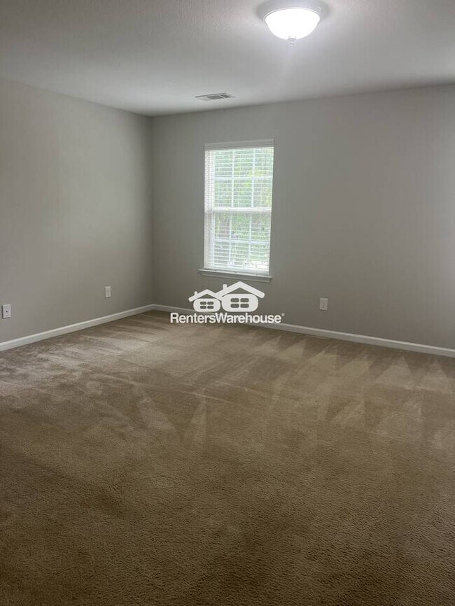 Building Photo - Welcome to this recently updated charming 3 bedroom, 2.5 bathroom home located in desirable Coventry