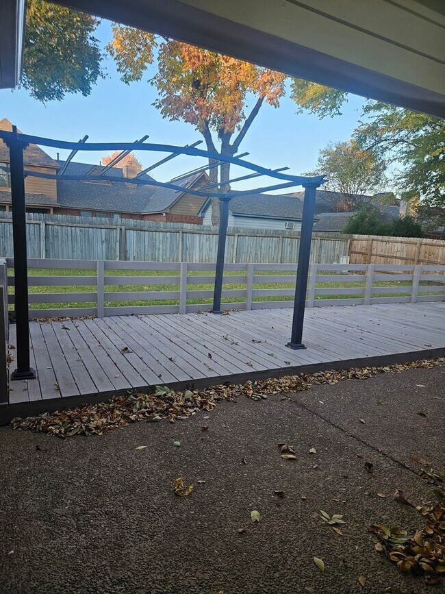 Building Photo - Available Now!   half off first months ren...