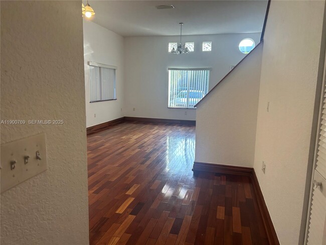 Building Photo - 3147 New York St