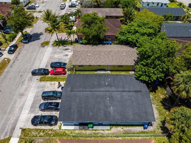 Building Photo - 2731 NW 14th St