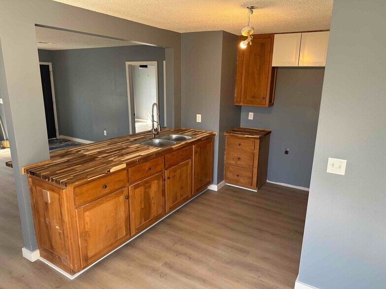 Building Photo - 196 CR 129