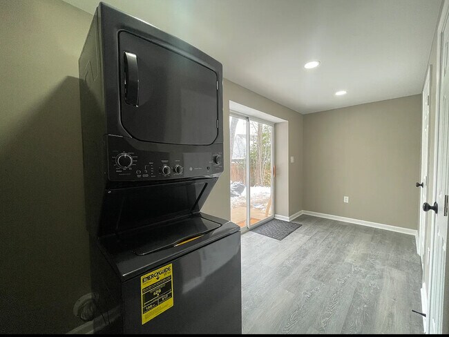 Building Photo - 11206 Golden Meadow Ct