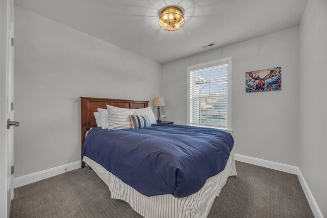 Building Photo - Wasatch Springs Gem