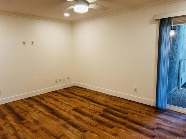 Building Photo - 4587 Cove Dr