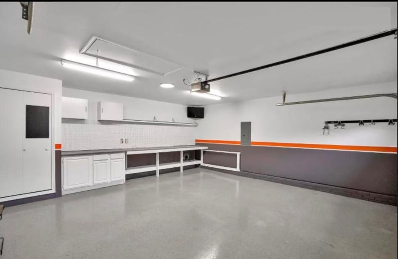 Building Photo - 28 Sweetland Ct