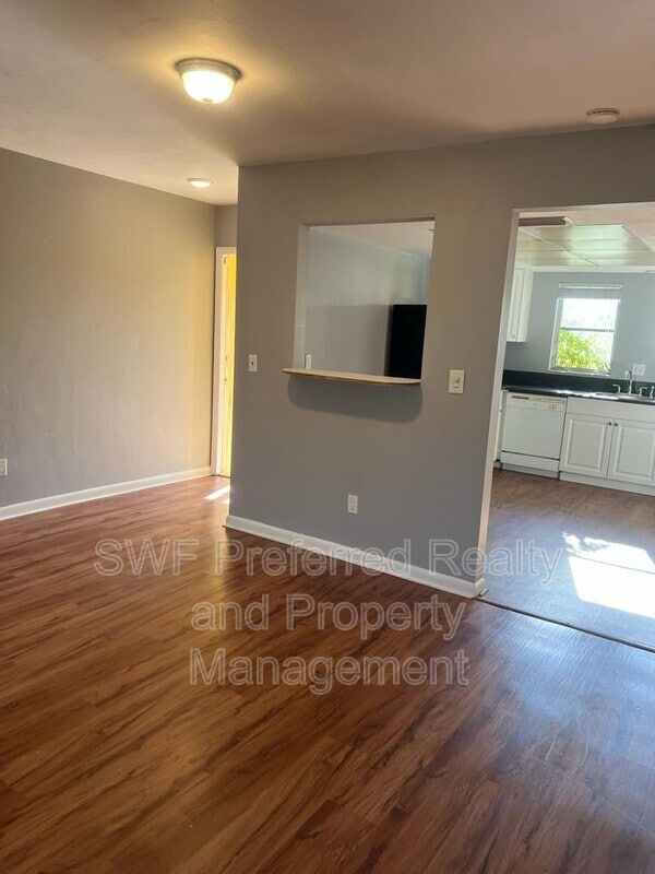 Building Photo - 4341 Country Club Blvd