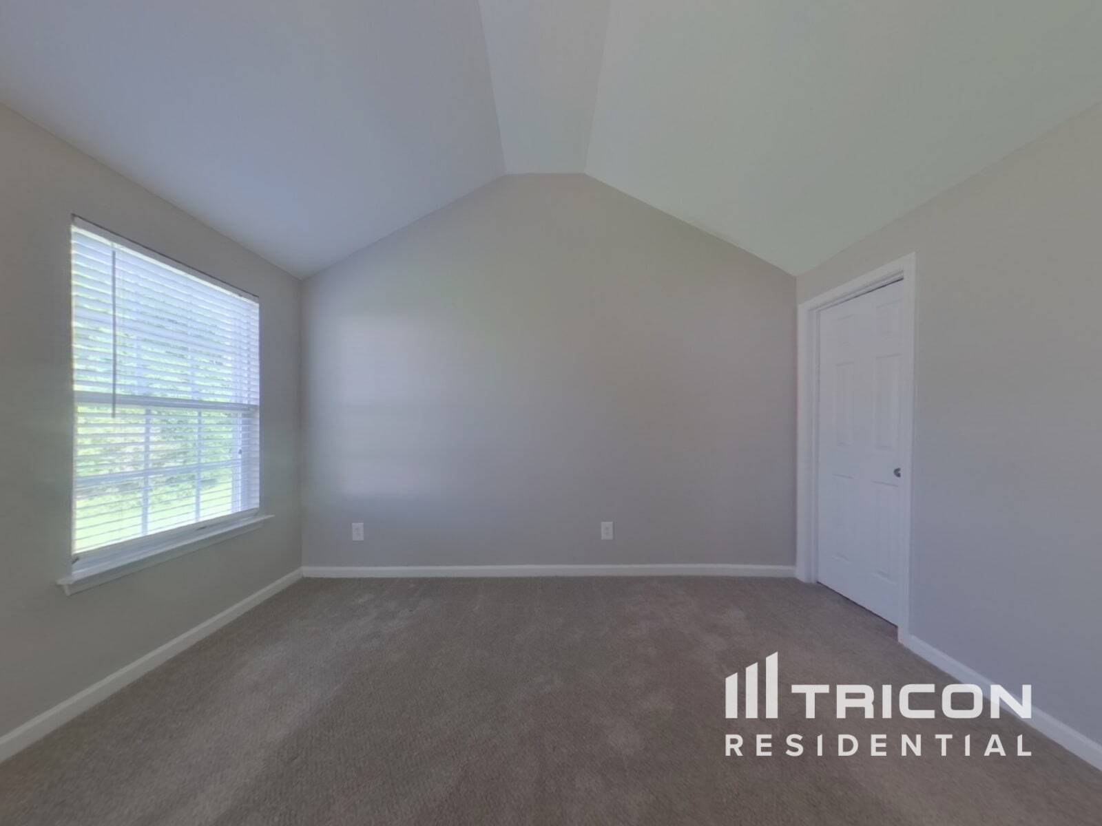 Building Photo - 7838 Montbrook Dr