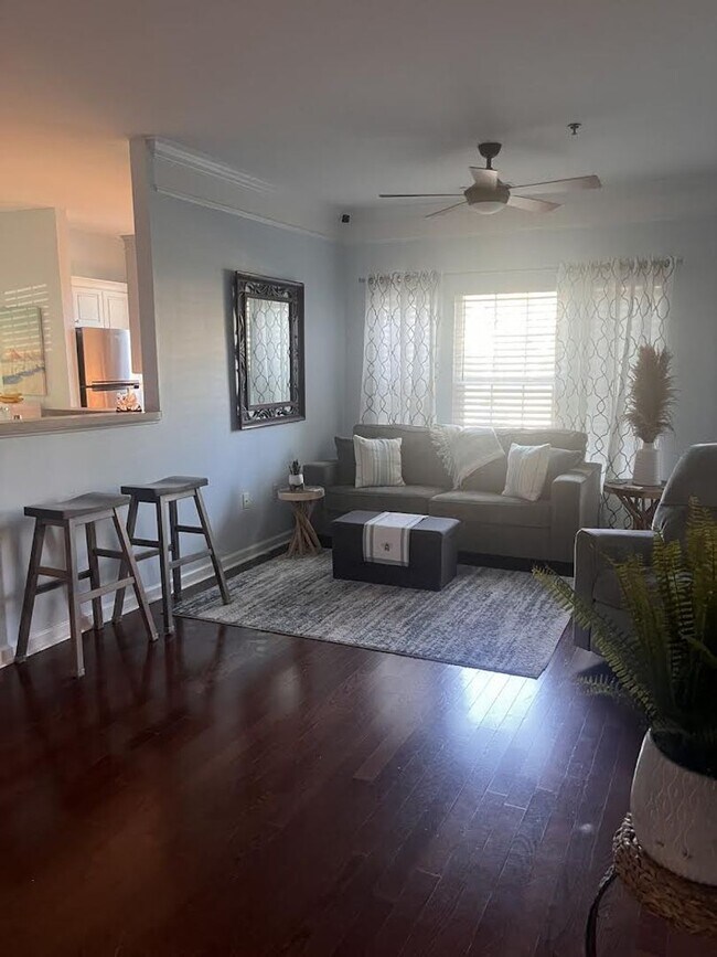 Building Photo - Stunning Two Bedroom Condo - Fully Furnished - Mira Vista - James Island