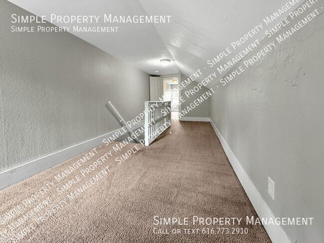 Building Photo - 813 California-