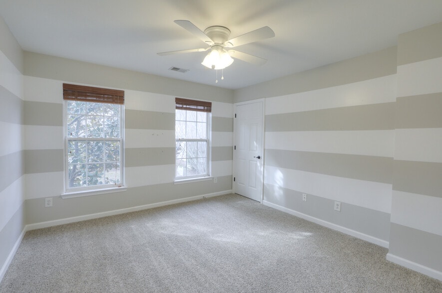 Building Photo - 7629 Leveson Way