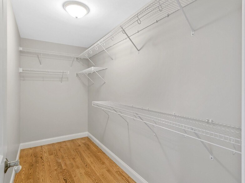 Building Photo - 38 Millmont St