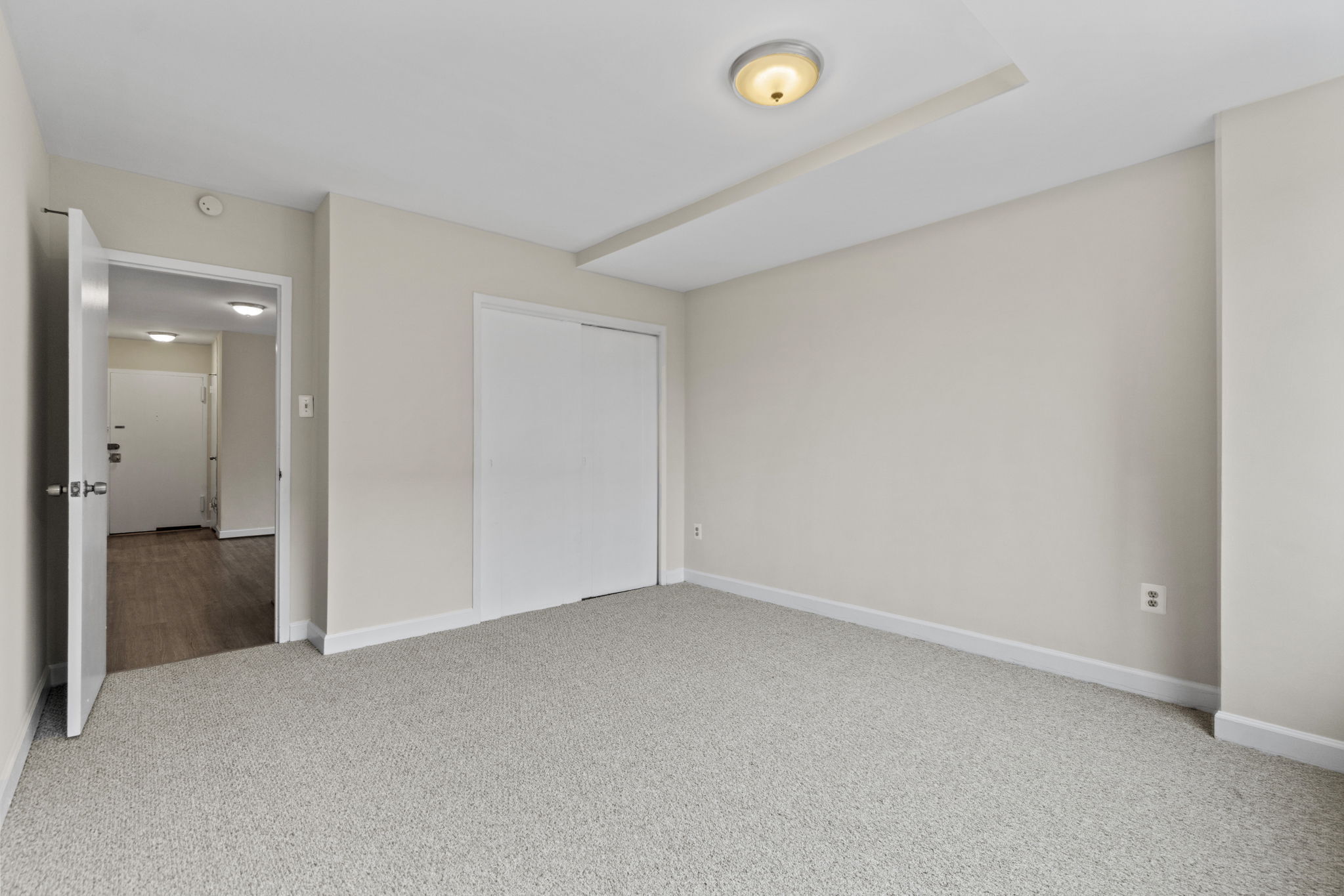 bedroom - 1011 Arlington Blvd