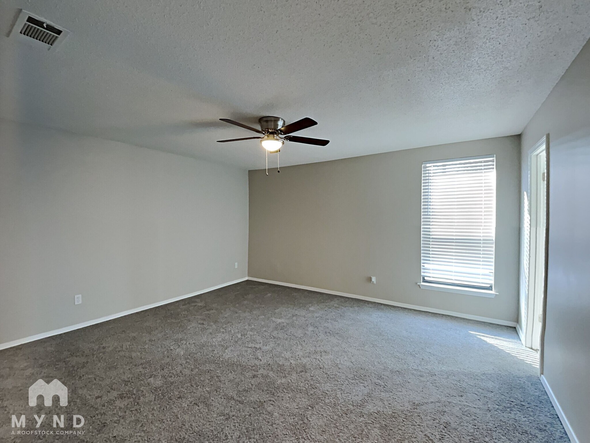 Building Photo - 5685 Burnette Cove