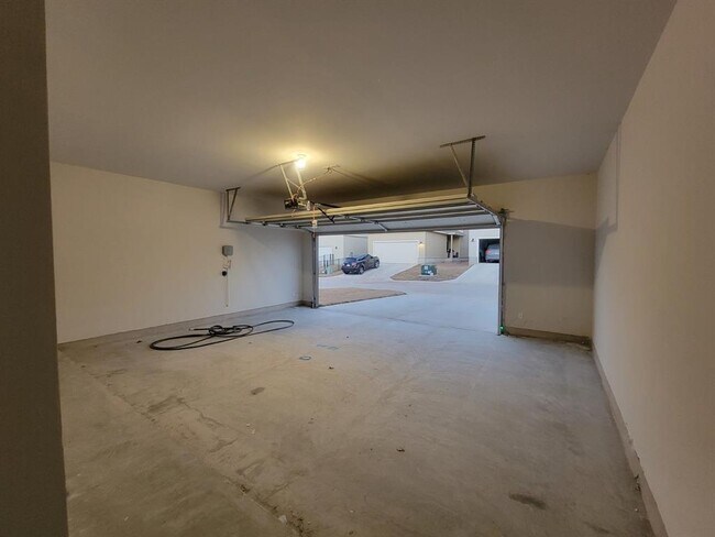 Building Photo - 138 Sawtooth Mountain Way
