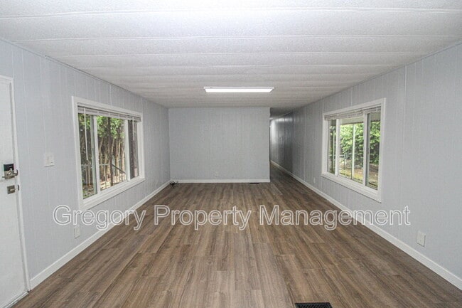 Building Photo - 19505 129th Ave NE
