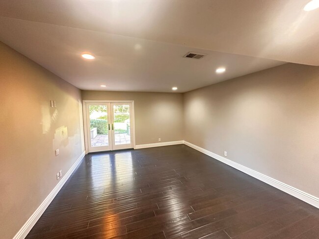 Building Photo - The Bluffs Newport Beach - House for Lease