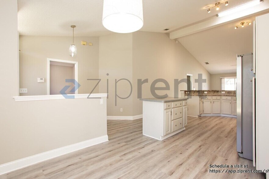 Building Photo - 4863 Frost Lake Dr