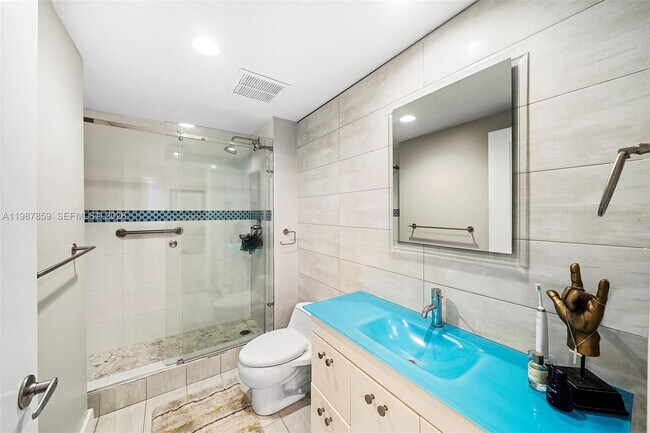 Building Photo - 1250 S Miami Ave