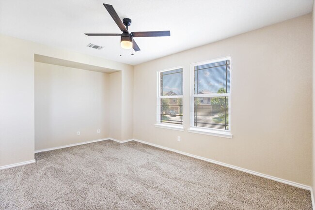 Building Photo - 5114 Mustang Cove
