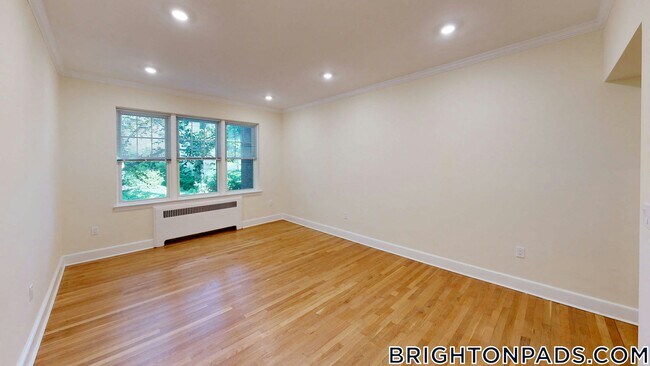 Building Photo - 75 Kilsyth Terrace