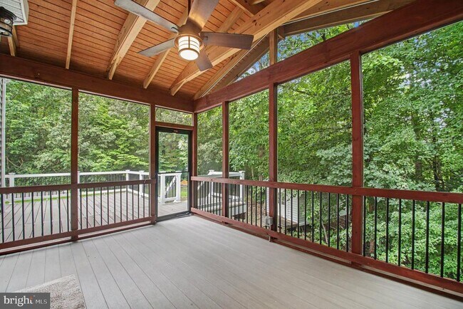 Building Photo - 71 Battery Ridge Dr