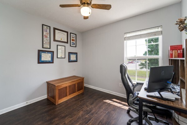Building Photo - 323 Stewarts Landing Cir