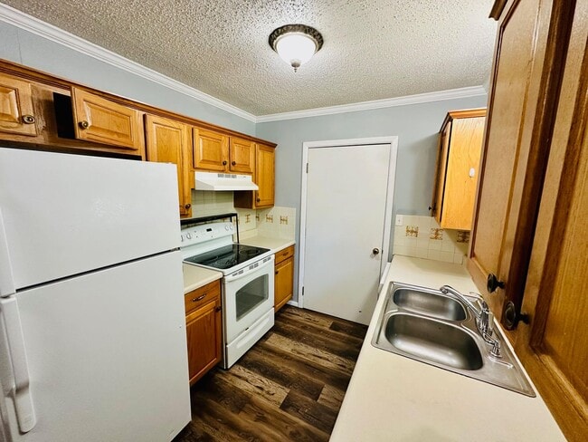 Building Photo - A Great Home in the Heart of Benton