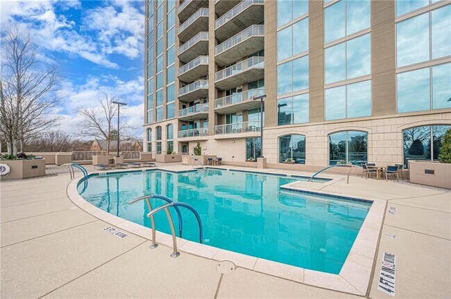 Building Photo - 2795 Peachtree Rd NE