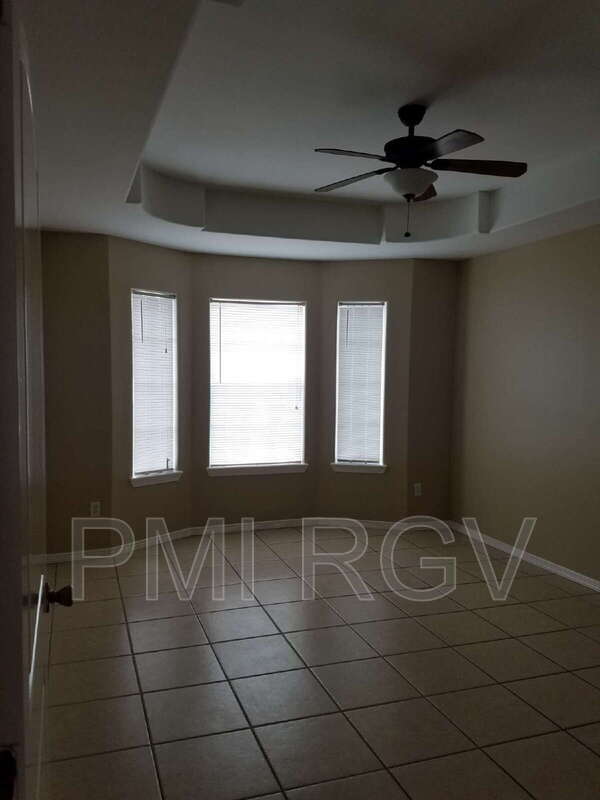 Building Photo - 8314 N Val Verde Rd