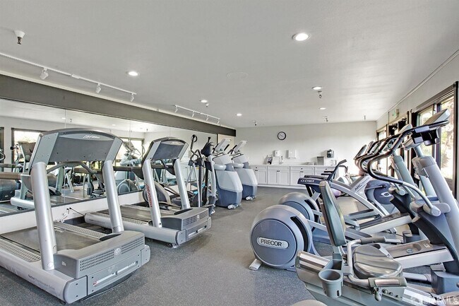 Building Photo - 5140 Diamond Heights Blvd