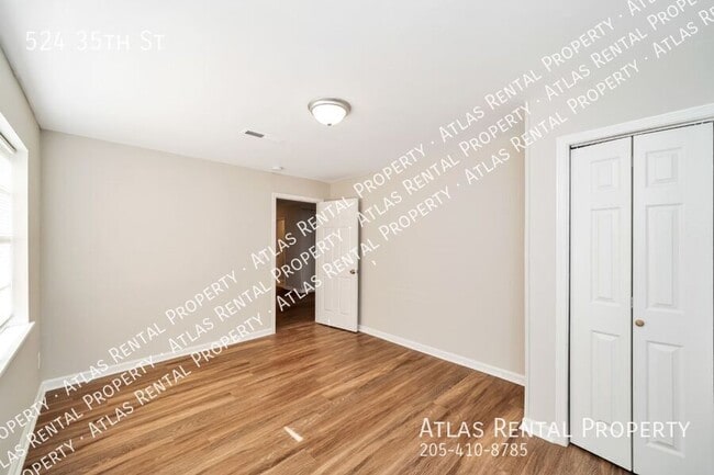 Building Photo - 524 35th St