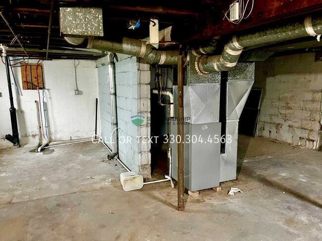 Building Photo - 133 Catherine St