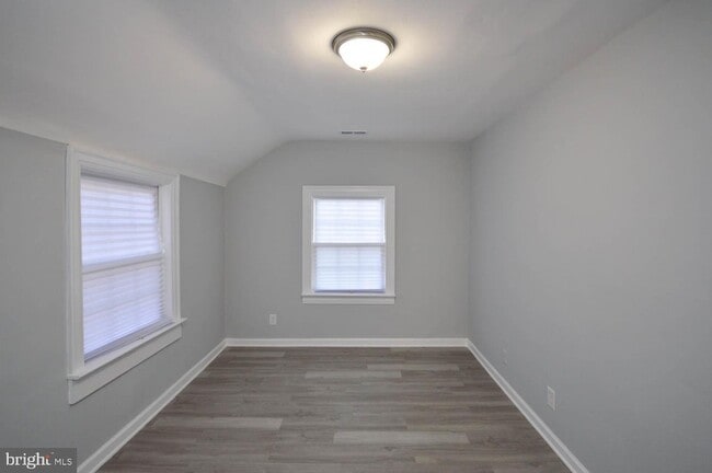 Building Photo - 46670 Midway Dr